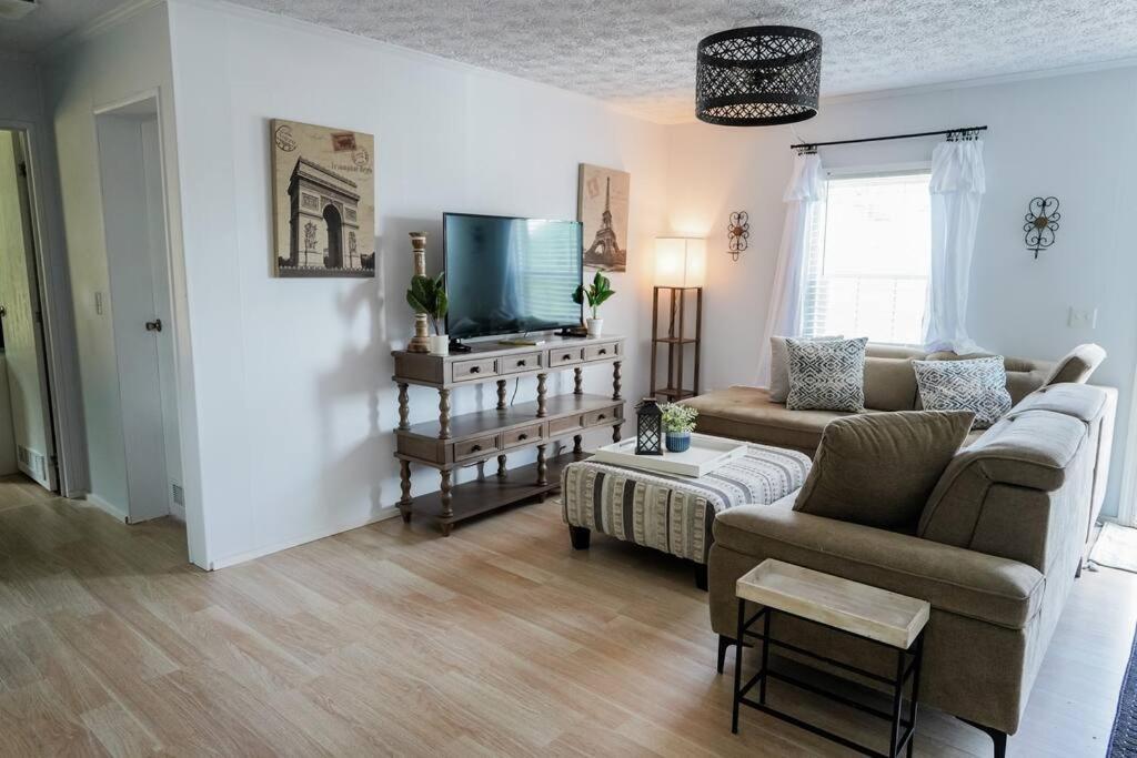 Beautiful Stylish 3 Bedroom Home In Greenville Bagian luar foto