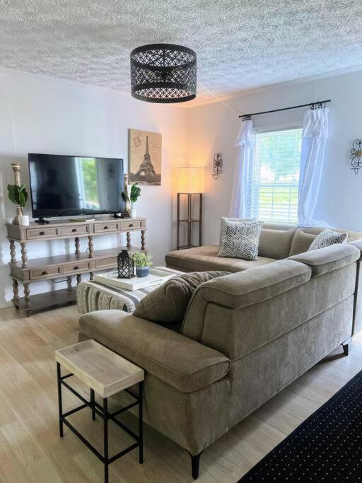 Beautiful Stylish 3 Bedroom Home In Greenville Bagian luar foto